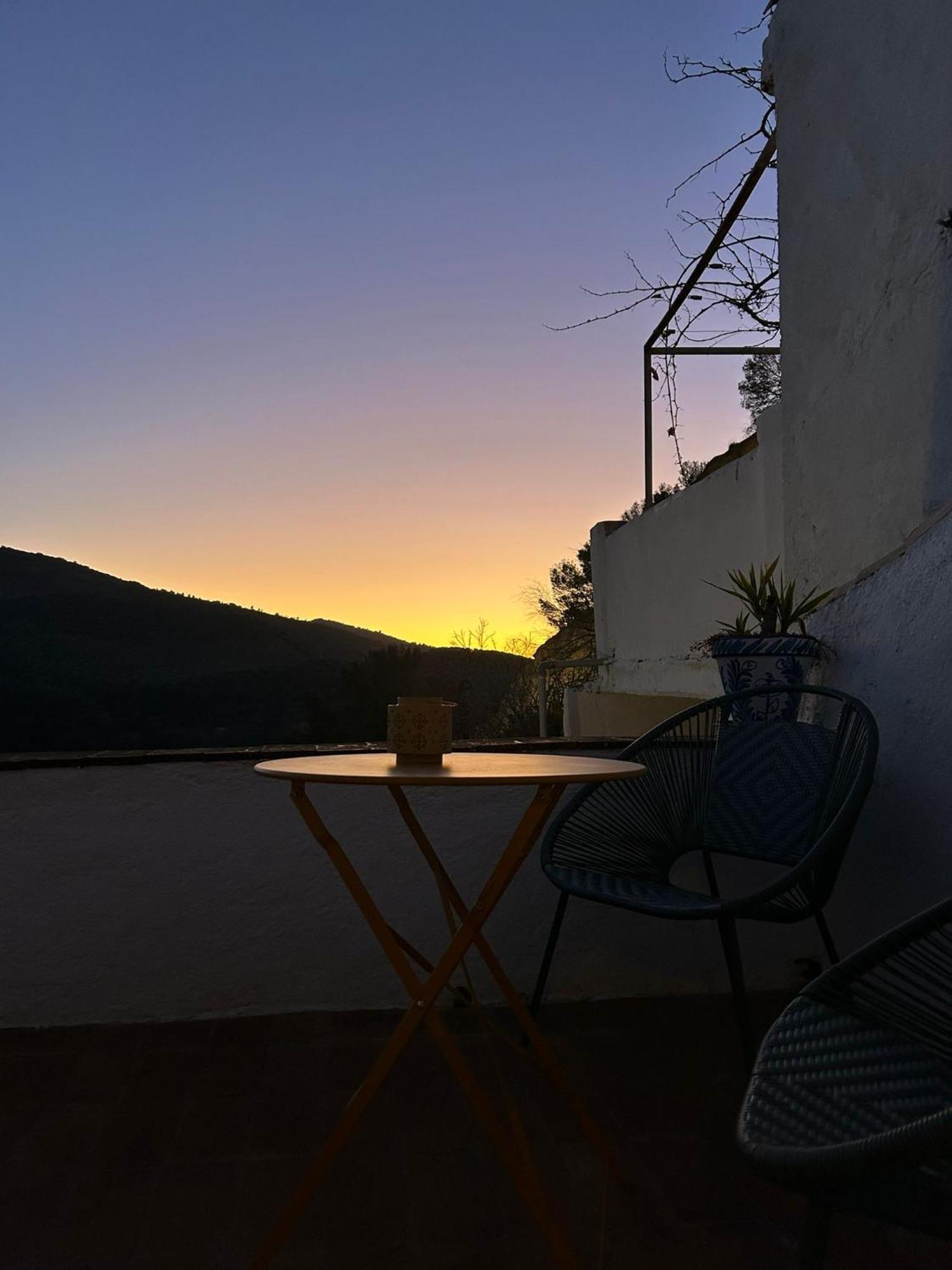 Casillas De La Villa: Solea * Montefrio